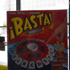 JUEGO BASTA PIENSA RAPIDO Y CONTESTA